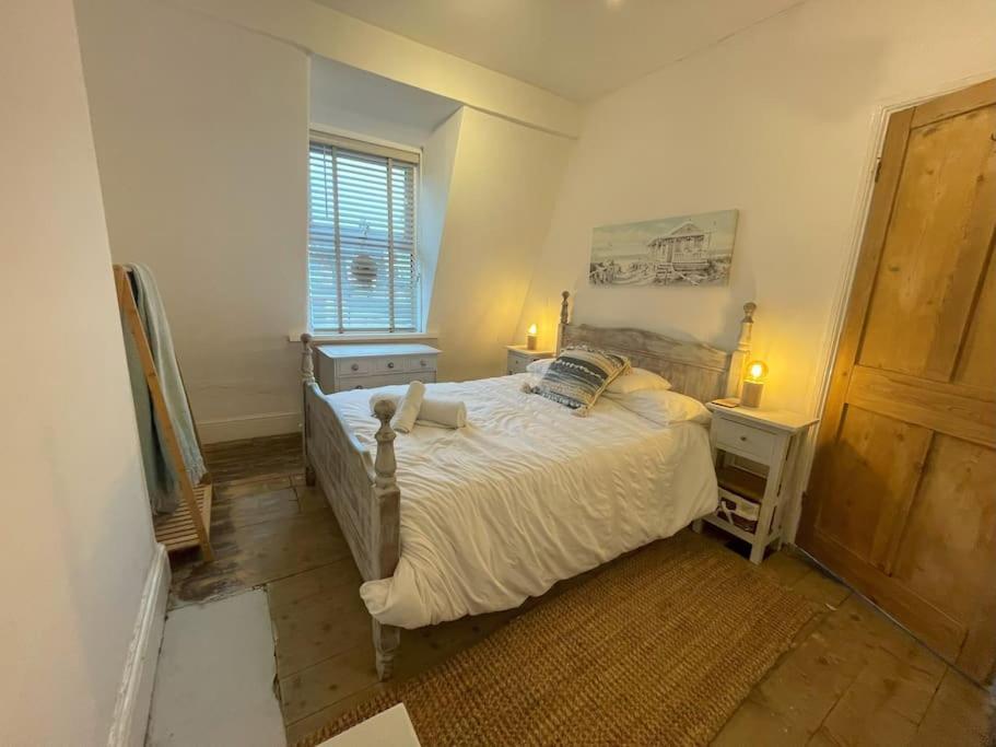Stylish 5-Bedroom House Near Tunnels Beach 일프러컴 외부 사진