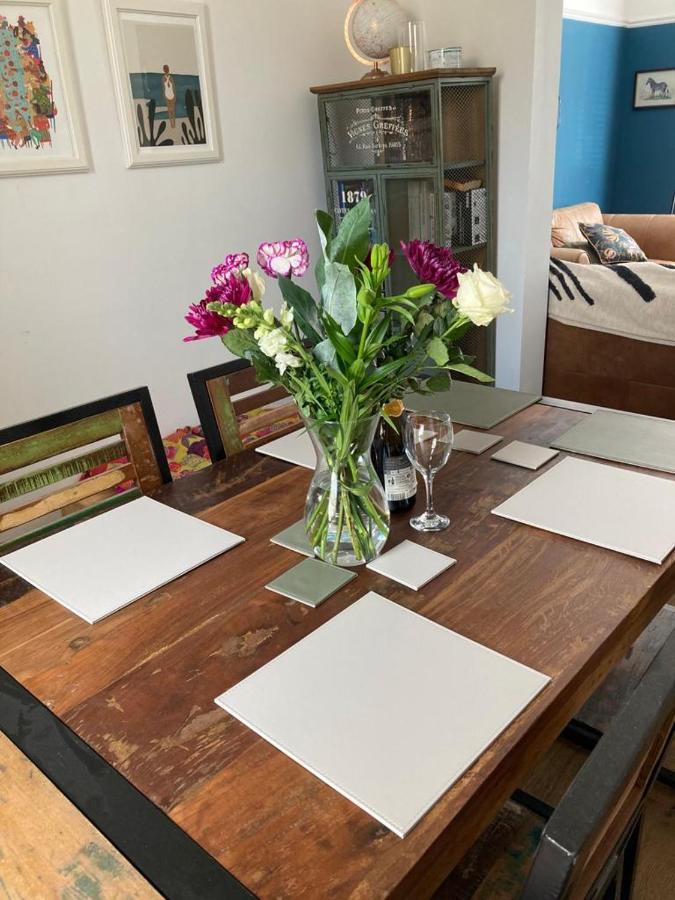 Stylish 5-Bedroom House Near Tunnels Beach 일프러컴 외부 사진