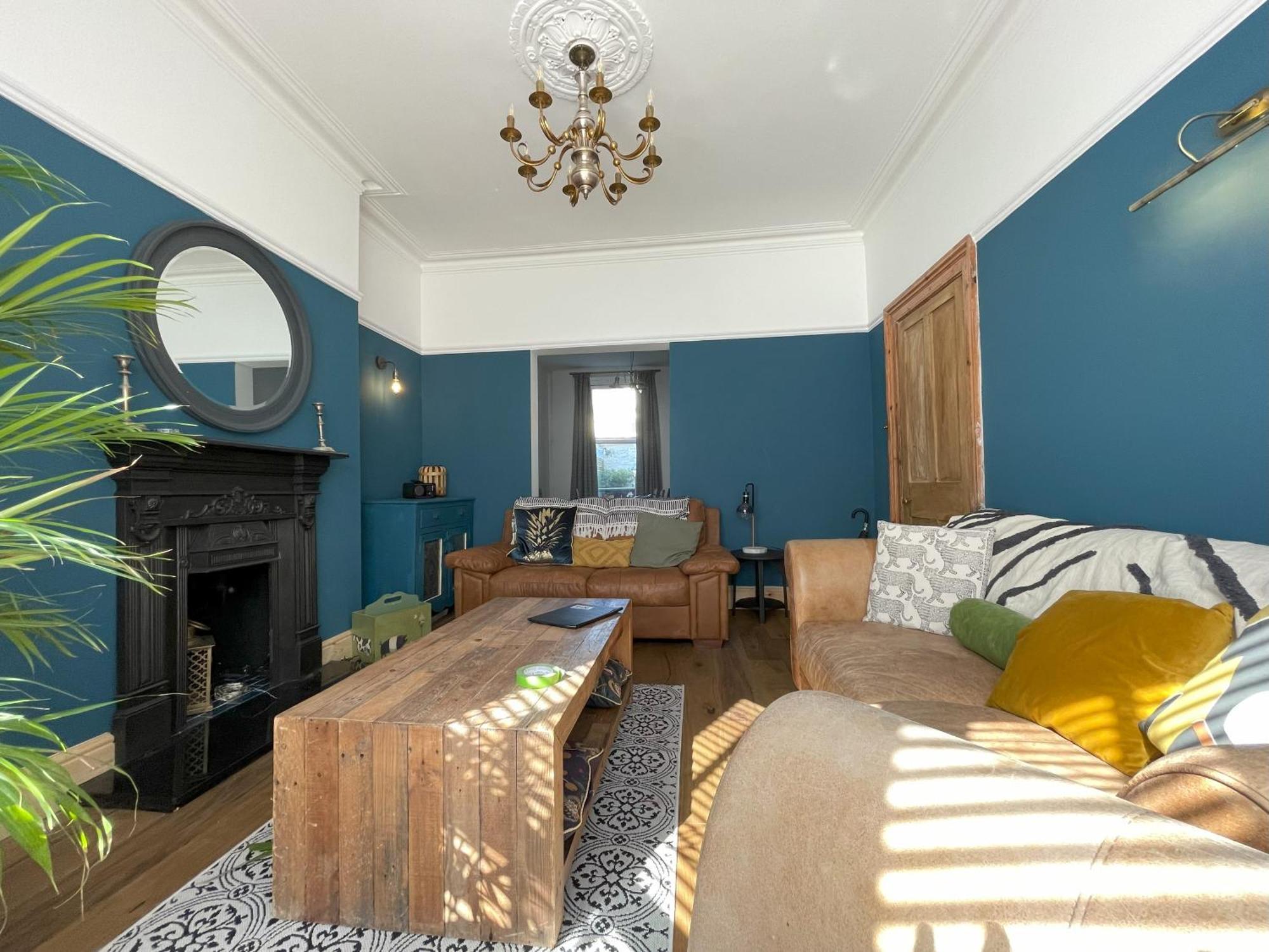 Stylish 5-Bedroom House Near Tunnels Beach 일프러컴 외부 사진